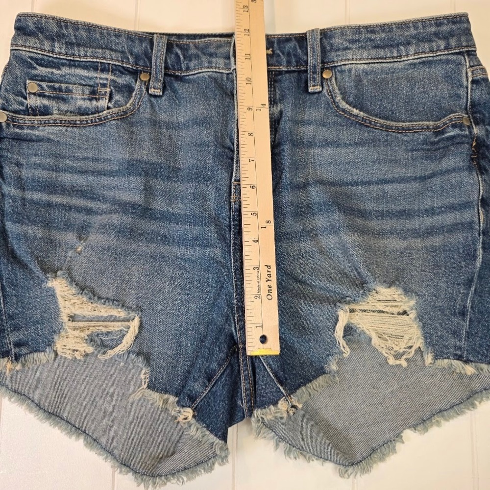 Torrid Women's 12 Denim Shorts Blue Distressed High Rise Raw Hem 3" 17223325 - Picture 9 of 10